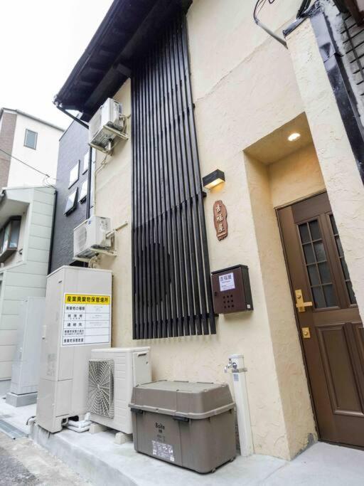 吉福屋/机场直达/3分步行地铁jr/14分usj/心斋桥/難波 Vila Osaca Exterior foto