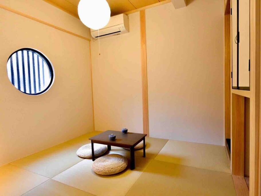 吉福屋/机场直达/3分步行地铁jr/14分usj/心斋桥/難波 Vila Osaca Exterior foto
